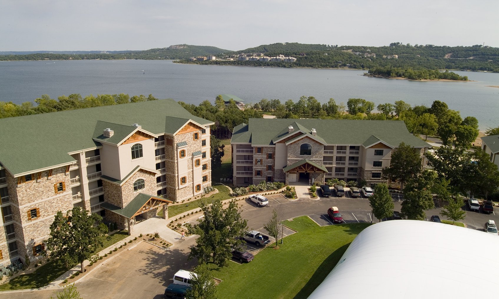 Three Bedroom By Paradise Point In Hollister, MO