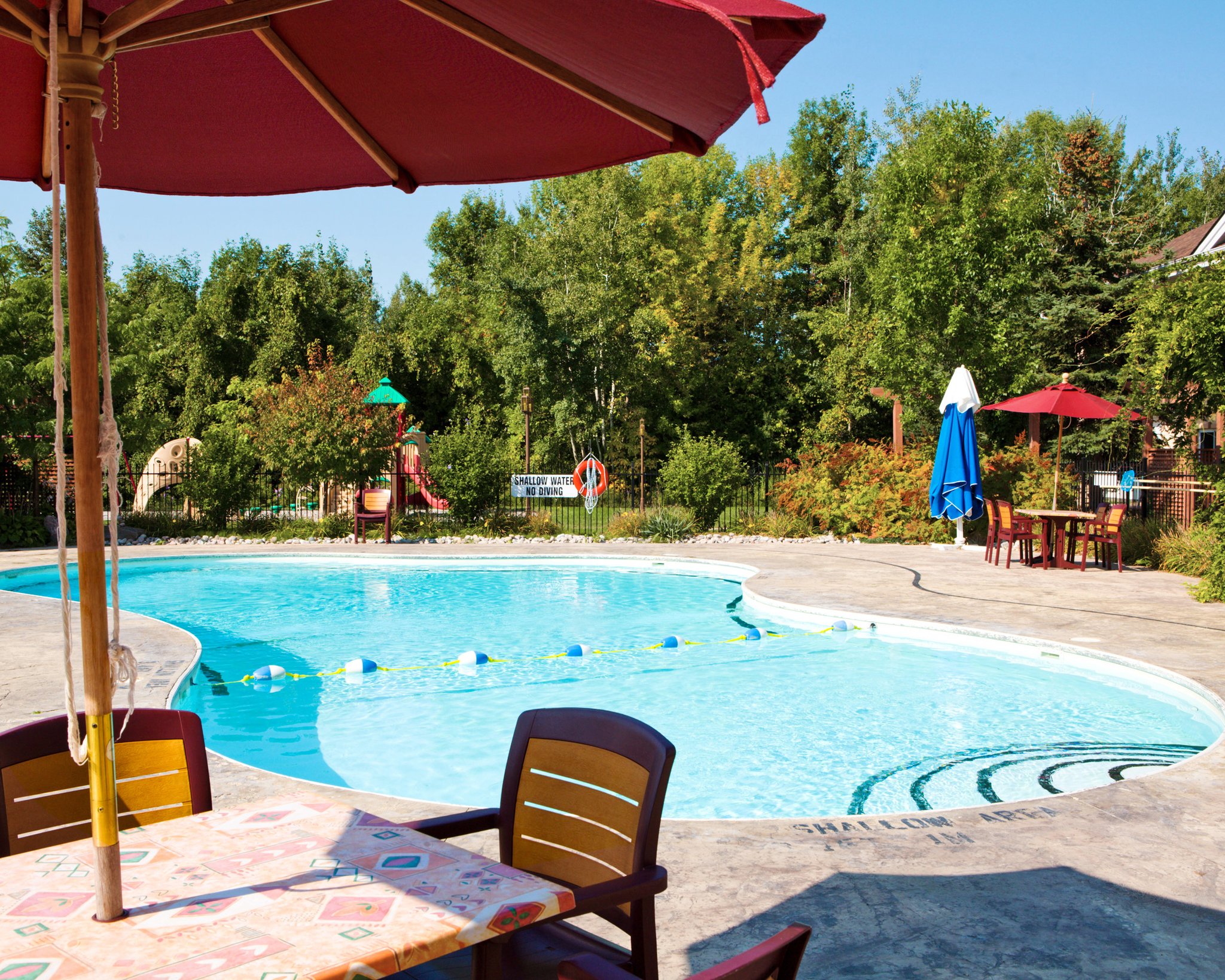 Simcoe Condo At The Bay Hotel